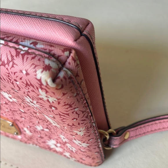 #Michael Kors Pink Floral Wristlet - Picture 8 of 11